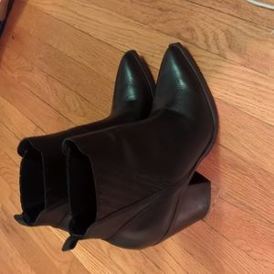 Marc Fisher western style chelsea boots 8.5
